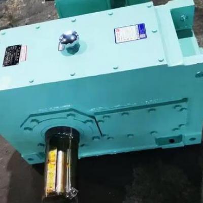 What are the differences between different models of H2SH hard tooth parallel axis gearboxes