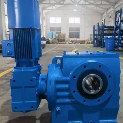 Provide a daily maintenance guide for SA57D90S/1.1KW/12.1/M1/0 gearbox