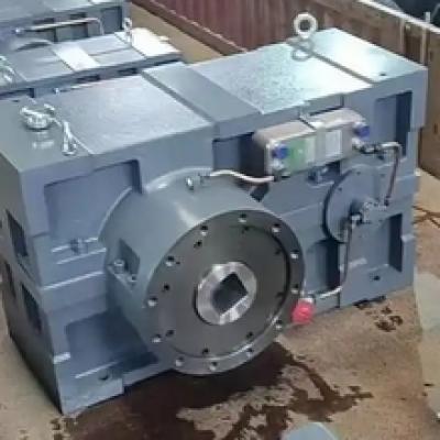 When installing the ZLYJ450-18-V reducer for the rubber screw extruder, how to check concentricity