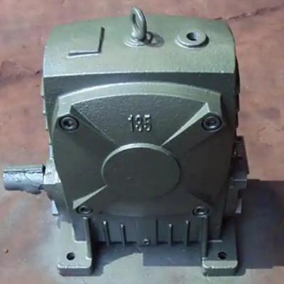 How to determine the optimal lubricating oil amount for WPA120-15-B worm gear reducer