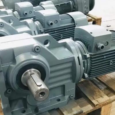 How to set the load and speed for the operation test of KBA107 reducer