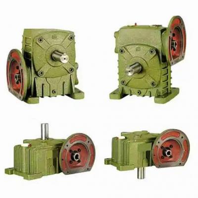 What factors are related to the transmission efficiency of WPDX135-40-3KW worm gear reducer