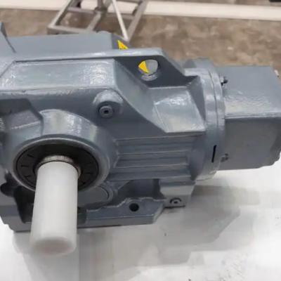 How to maintain the splash lubrication system of KF97AM160-30.82-M5 reducer