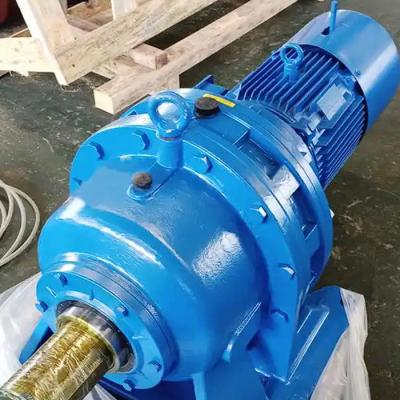 What are the effects of high or low oil level on the performance of XWD cycloidal pinwheel reducer