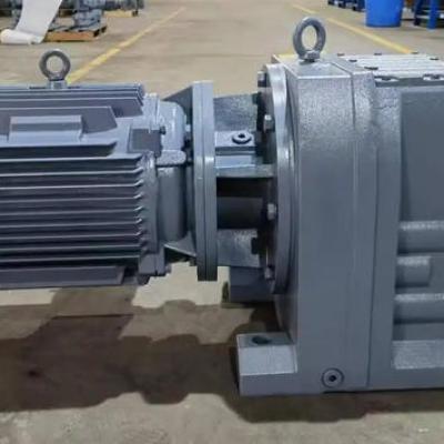 There is no need to panic about oil leakage in the gearbox of the slitting machine. 4 common reasons,cure methods