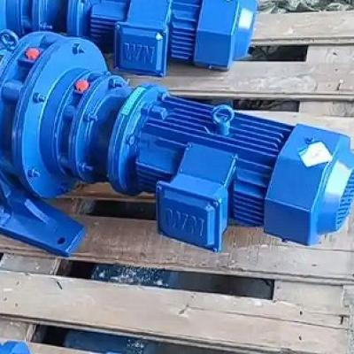 What emergency measures should be taken when the reducer runs unsteadily?